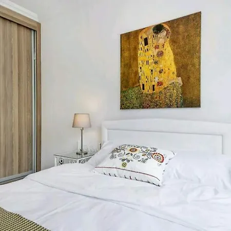 Amazing Sea View -3 Bed Ground Floor Garden Kyrenia (Northern Cyprus)