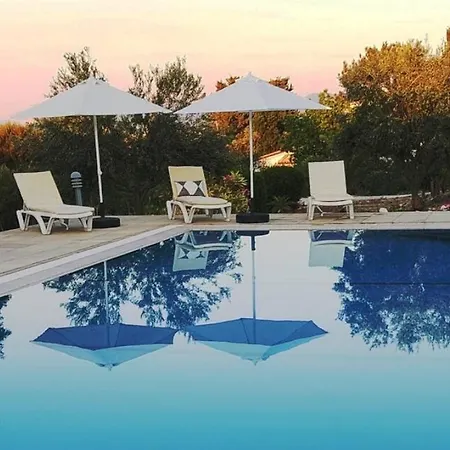 Amazing Sea View -3 Bed Ground Floor Garden Lejlighed