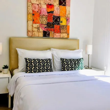 Amazing Sea View -3 Bed Ground Floor Garden * كيرينيا