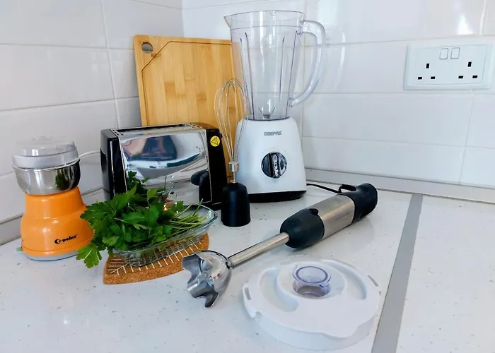 Amazing Sea View -3 Bed Ground Floor Garden Lejlighed *