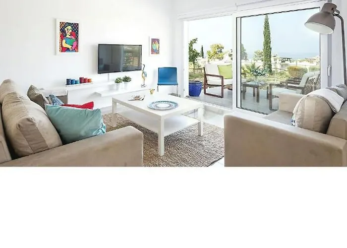 Amazing Sea View -3 Bed Ground Floor Garden Lejlighed *