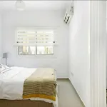 Amazing Sea View -3 Bed Ground Floor Garden דירה